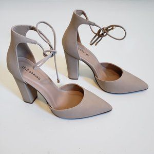 NWOT Call It Spring Nude Pointy Toe Chunky Heel